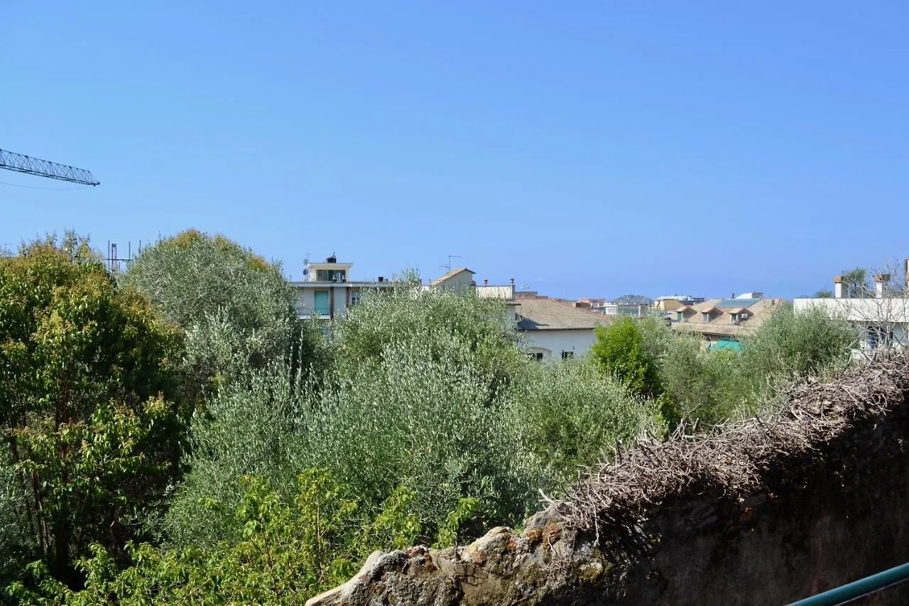 Cosy Home Riviera Wi-Fi, Ac, Terrace 3 Bdr Chiavari 0*,  Italy
