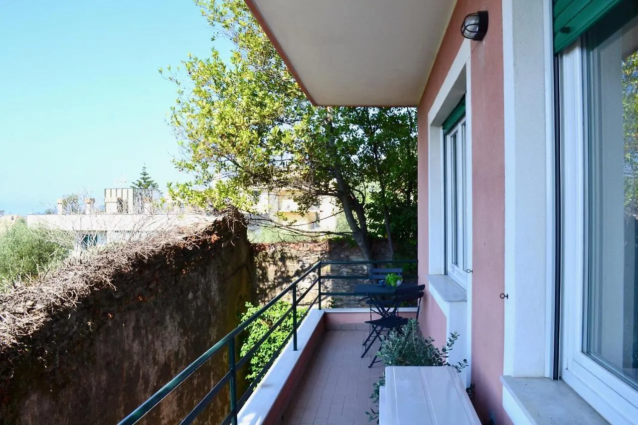 Cosy Home Riviera Wi-Fi, Ac, Terrace 3 Bdr Chiavari 0*,  Italy